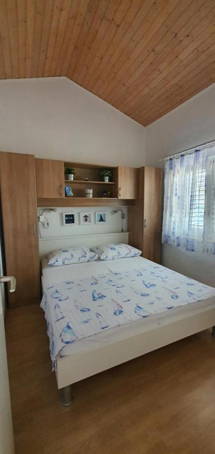 Apartments Anka Vinišće Esterno foto