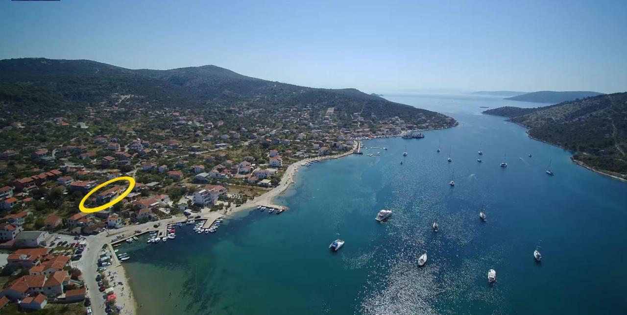 Apartments Anka Vinišće Esterno foto